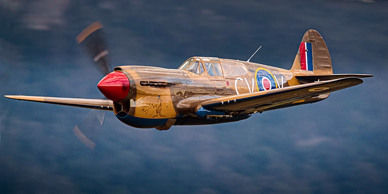 https://www.airshowtravel.co.nz/wp-content/uploads/P-40-Kittyhawk-Duncan-Fenn_800_400.avif