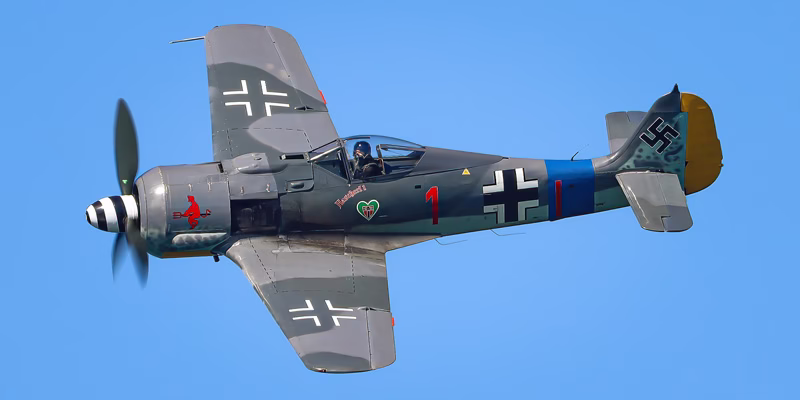 https://www.airshowtravel.co.nz/wp-content/uploads/WOS-2022-credit-Ryan-Imeson85_800_400.avif